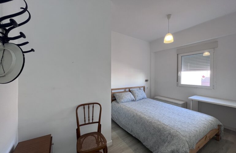 apartment for rent in valencia bedroom